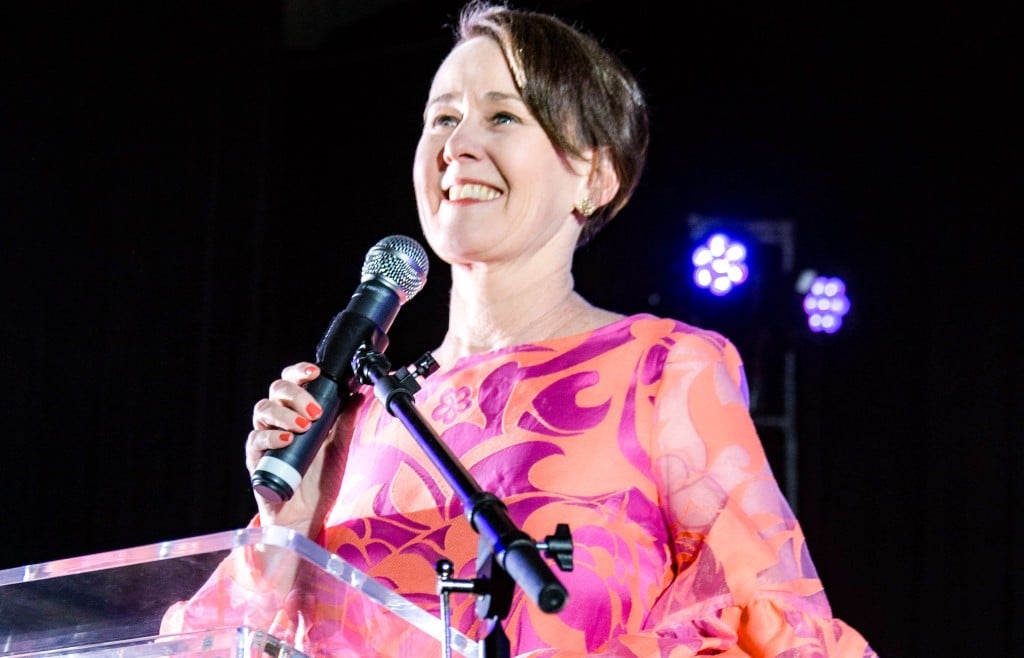 Mina Spring Jan. 15 Daily Briefing: Comedian finds following here, airport floor ...